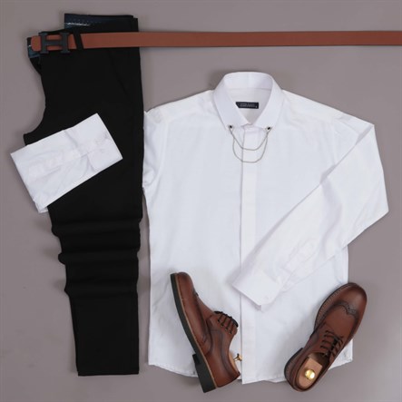 Beyaz Gömlek Siyah Pantolon Ayakkabı Kombini