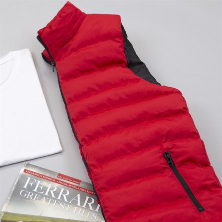 Çıkarılabilir Kapşonlu Kırmızı Şişme Yelek Tişört Paça Lastikli Pantolon Kombin